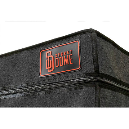 HEMMELIG KUPOL - KINK KLUBB CABINA BUKKAKE SVART &amp; RØD